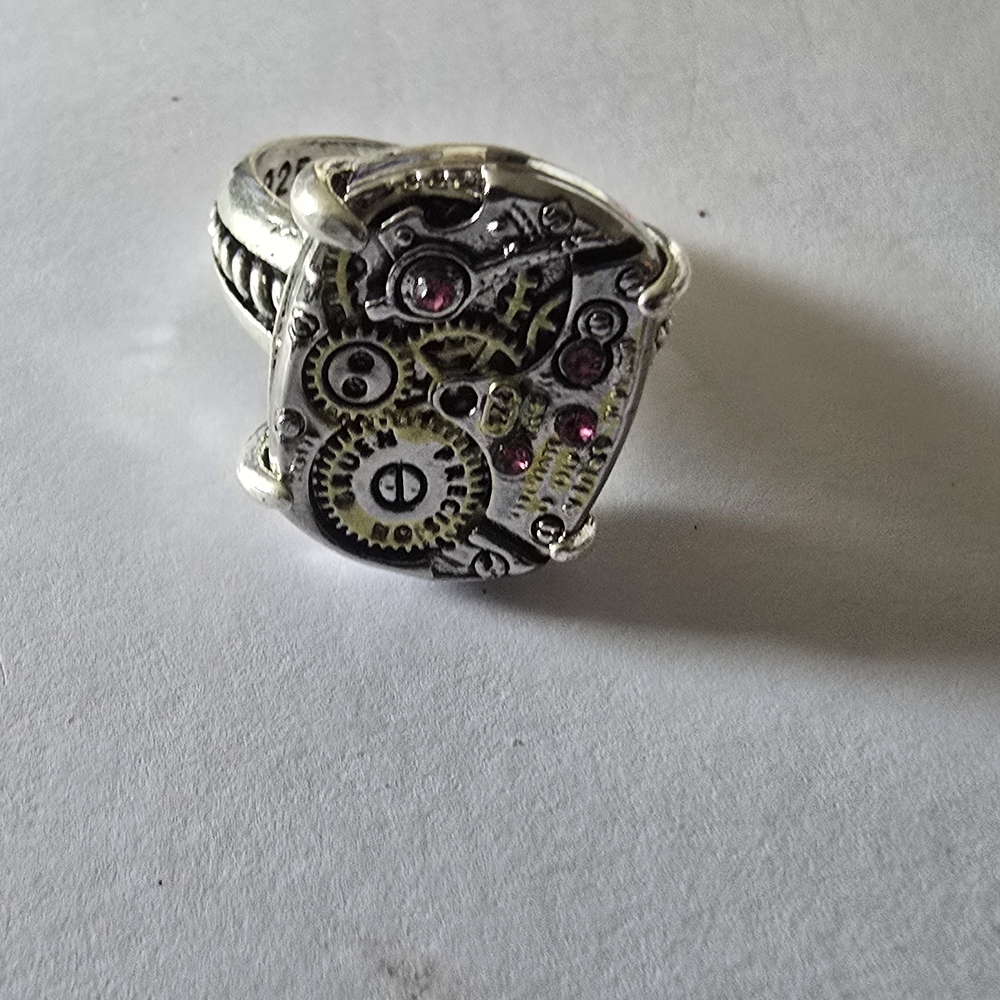 .925 Sterling Silver Steampunk Gear Ring with Red Accents Size 7 NEW - Picture 4 of 9